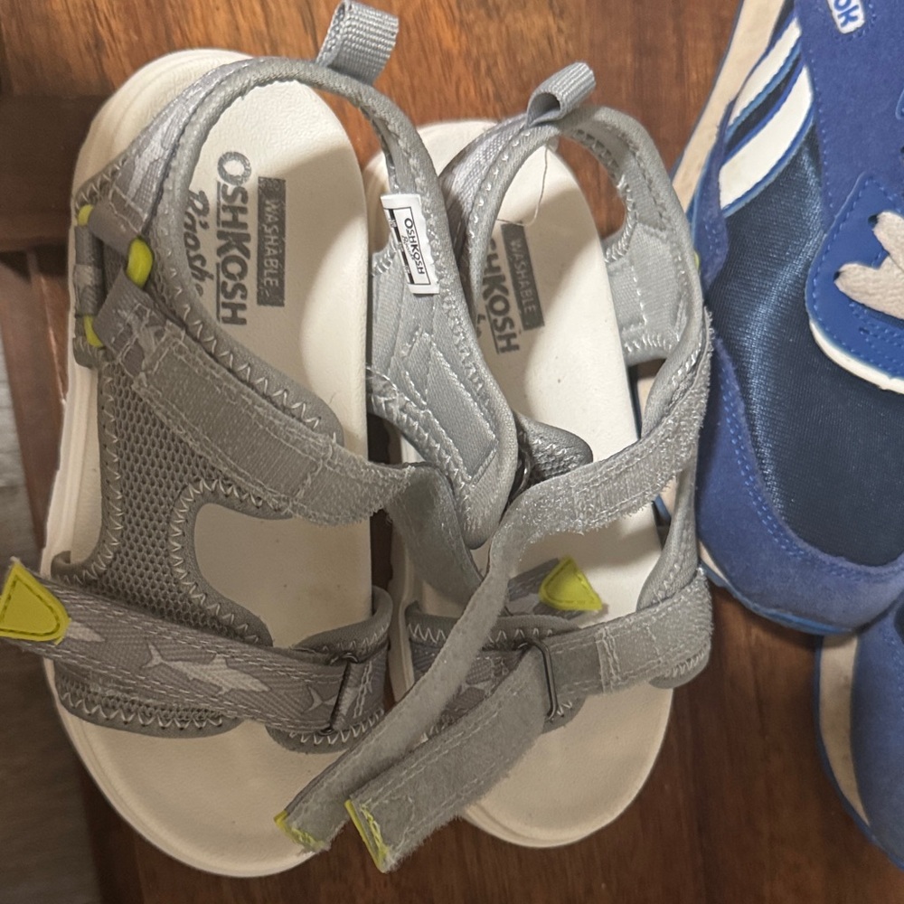 OshKosh B'gosh Gray and Yellow Kids Sandals
